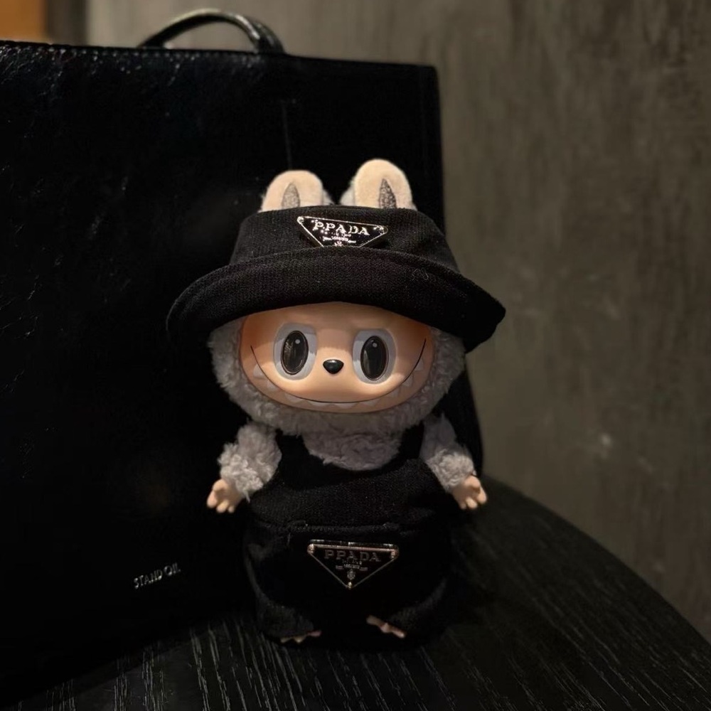 Labubu Macaron SEASAME BEAN (unopened)+ BLACK OUTFIT